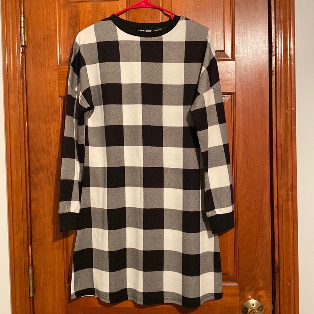 SHEIN Black & White Buffalo Plaid Drop Shoulder Tee Dress